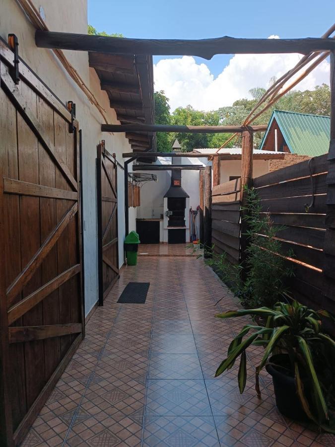 Cerca Del Rio Bed & Breakfast Carmen del Paraná Eksteriør bilde